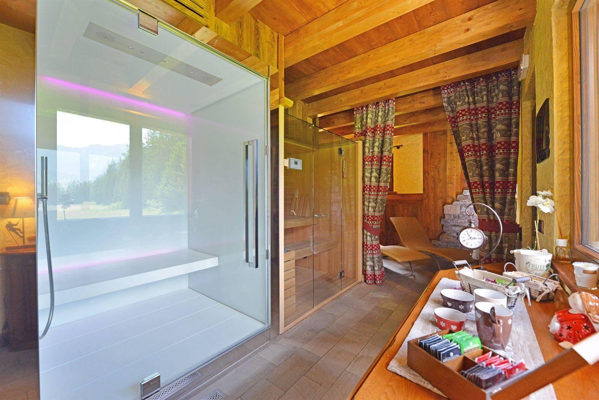 Le Petit Abri Hotel Champoluc